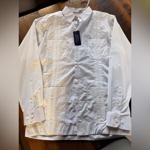 White Men's Cuban style shirt Guayabera from Canyon Club. XL New Resort Beach
